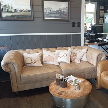 Hind Quarters Cafe Interior main road